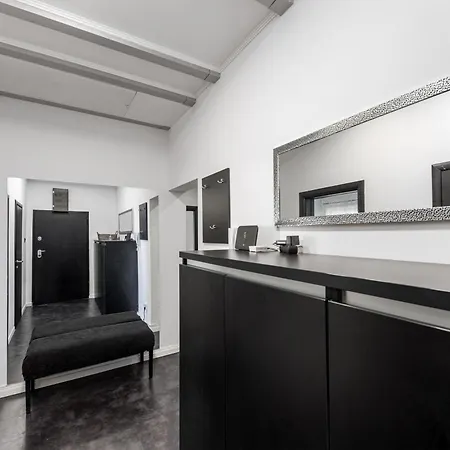 Aurea Mare Makarska-3br, Sea View & Prime Location Apartment