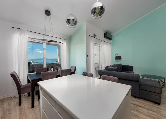 Aurea Mare Makarska-3br, Sea View & Prime Location Appartamento Makarska