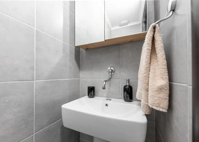 Aurea Mare Makarska-3br, Sea View & Prime Location Appartamento