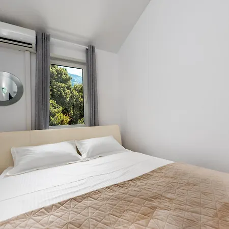 Aurea Mare Makarska-3br, Sea View & Prime Location Διαμέρισμα *