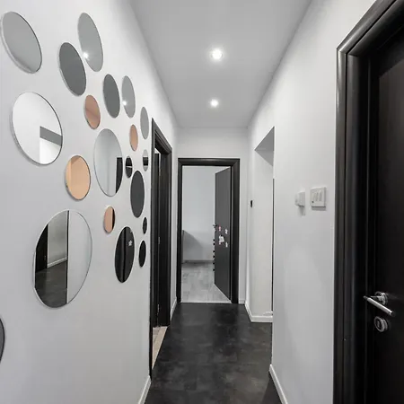 Aurea Mare Makarska-3br, Sea View & Prime Location Makarská