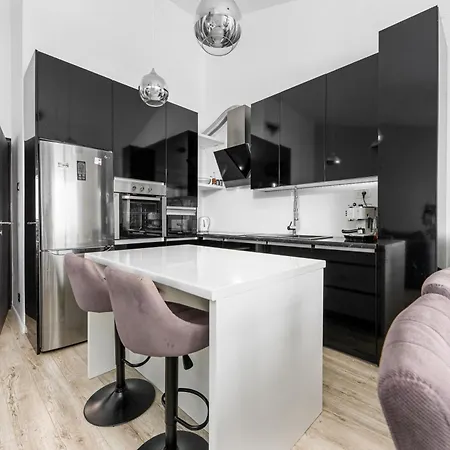 Aurea Mare Makarska-3br, Sea View & Prime Location *