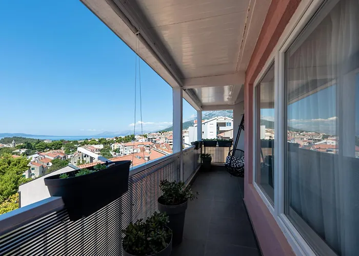 Aurea Mare Makarska-3br, Sea View & Prime Location