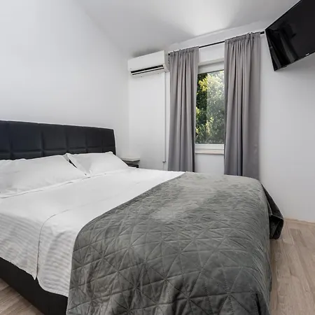 Aurea Mare Makarska-3br, Sea View & Prime Location Appartement *